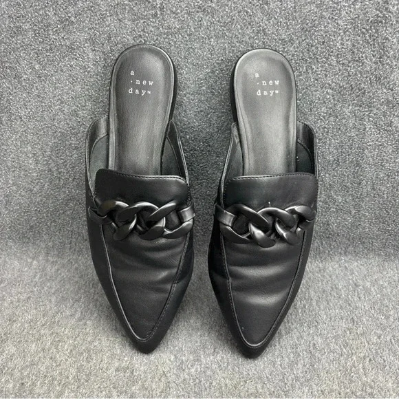 A New Day Women's Amber Slip-On Mule Flats Loafer Black Chain Size 7.5 EUC - Picture 2 of 8